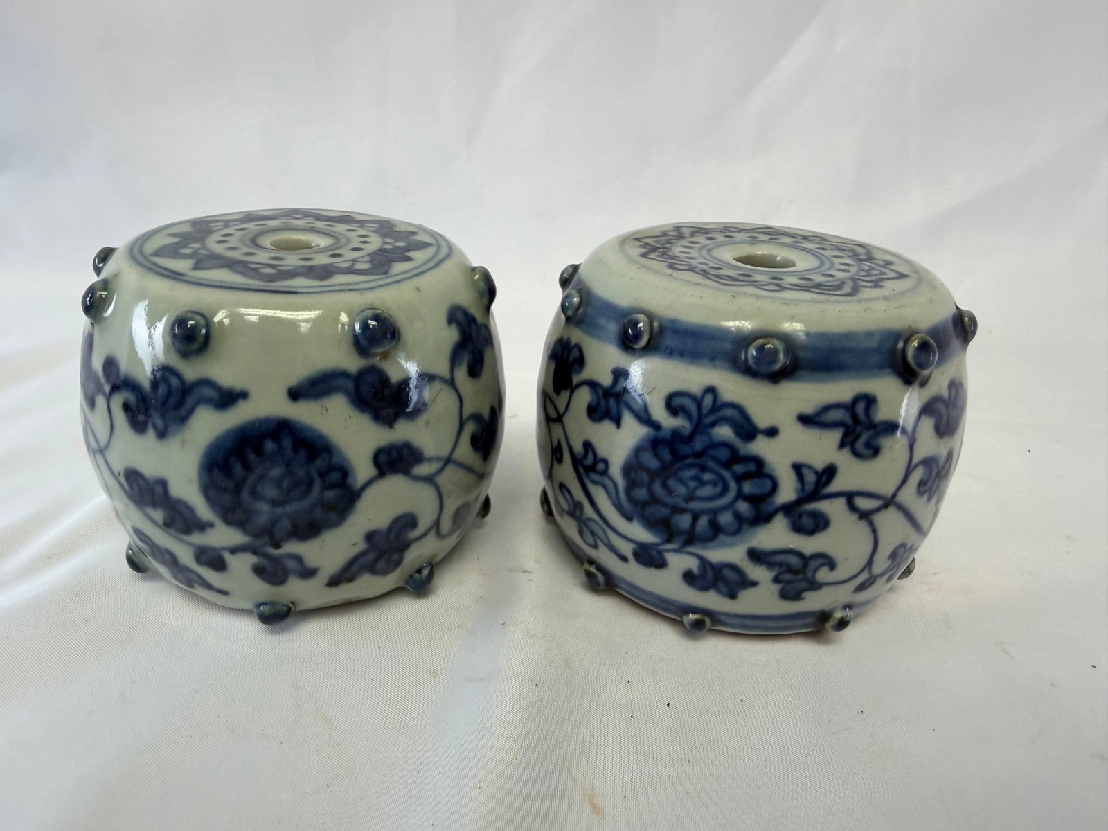 Pair Of Chinese Blue And White LOTUS Porcelain China Paper Holder (1 of 8)