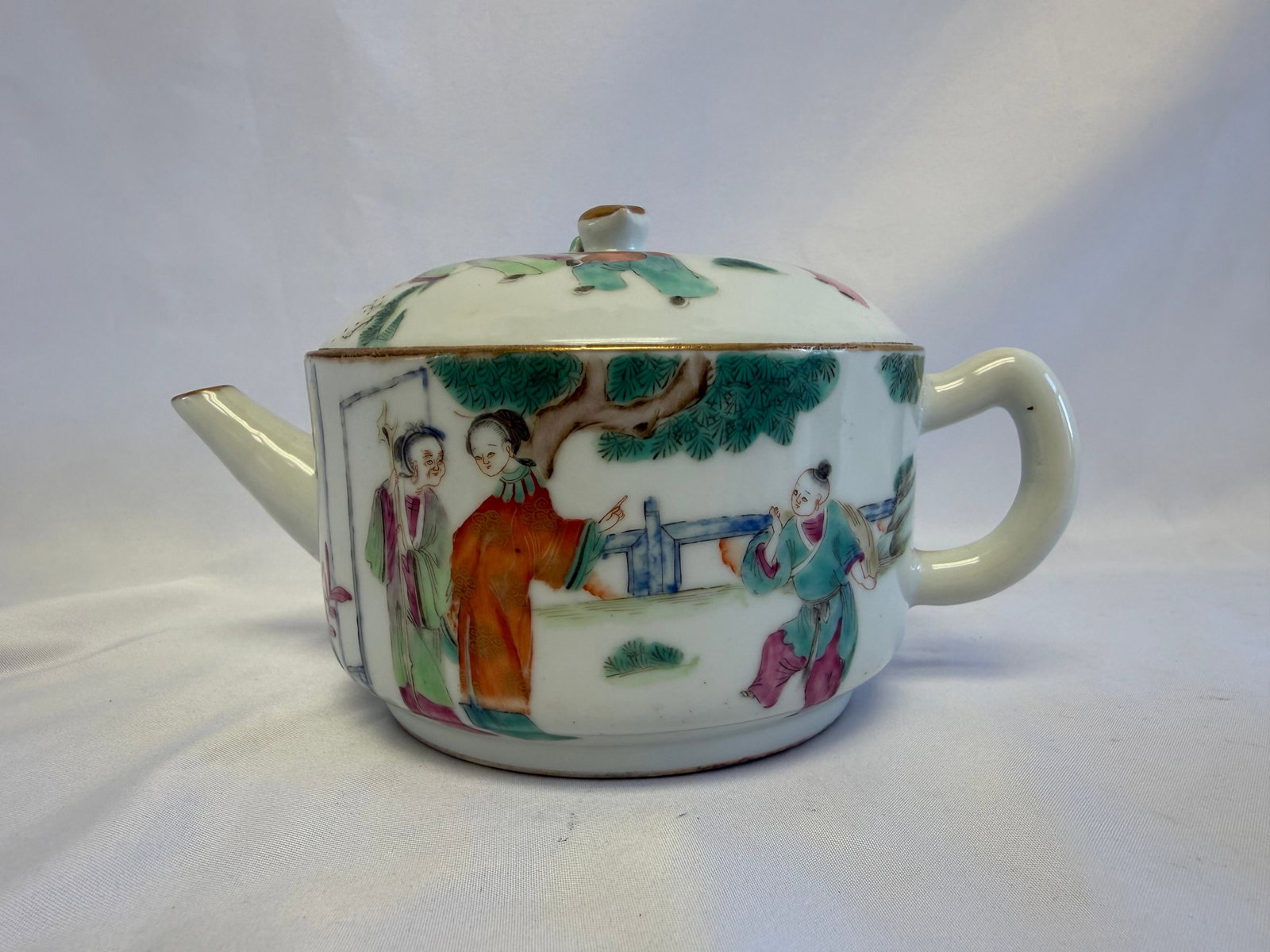Chinese Famille Rose Porcelain Figures China Tea Pot (1 of 9)