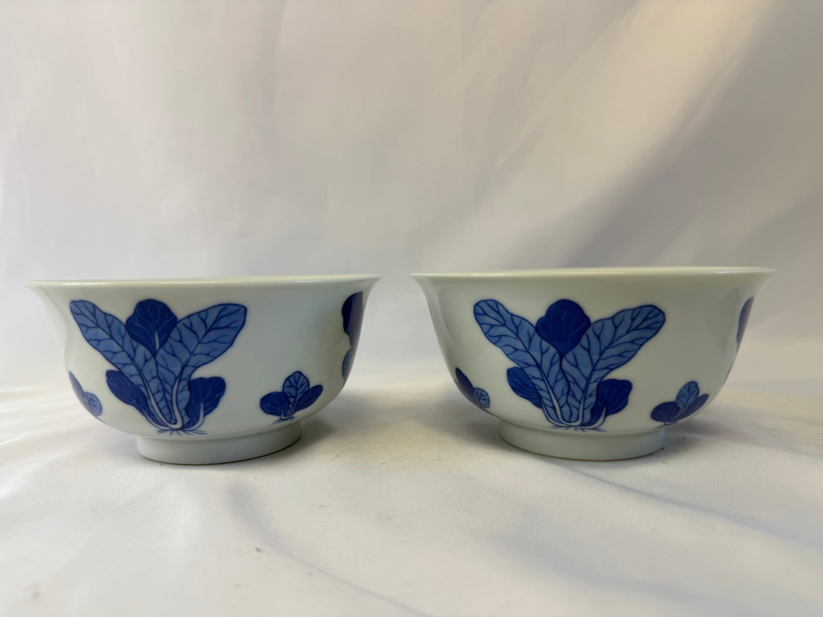 Pair of Chinese Blue and White China Bowls mark (1 of 8)