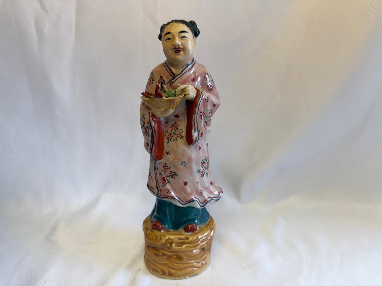 Chinese famille rose porcelain sculpture man: Size: 8.8 inch. Provenance: From edison NJ collector. Preview Day: Preview open On Sep 5th Sat 10AM-4 PM, welcome. We can offer Affordable, Reliable packing and shipping to all over the world for most