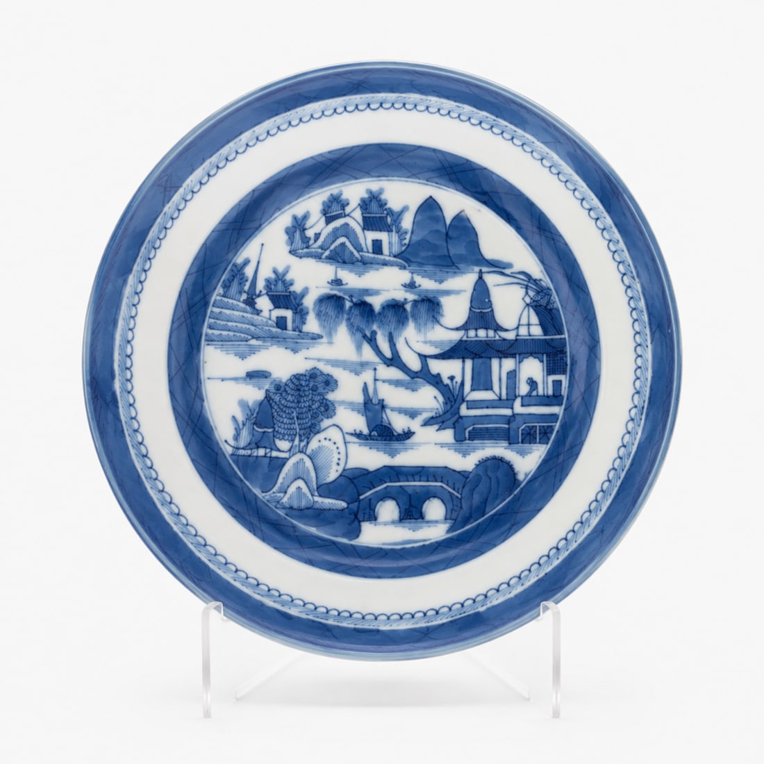 Chinese Export blue and white landscape plate: Size: 9 inch. Provenance: From Christiana DE collector. Preview Day: Preview open On Sep 5th Sat 10AM-4 PM, welcome. We can offer Affordable, Reliable packing and shipping to all over the world for mo