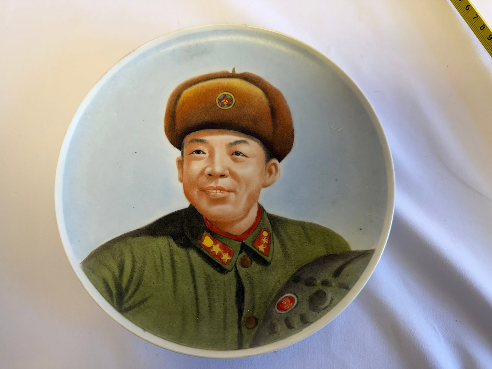 Chinese famille rose young man porcelain China hang plate: Size: 8.75 inch. Provenance: From Newport DE collector. Preview Day: Preview open On Sep 5th Sat 10AM-4 PM, welcome. We can offer Affordable, Reliable packing and shipping to all over the world for mo