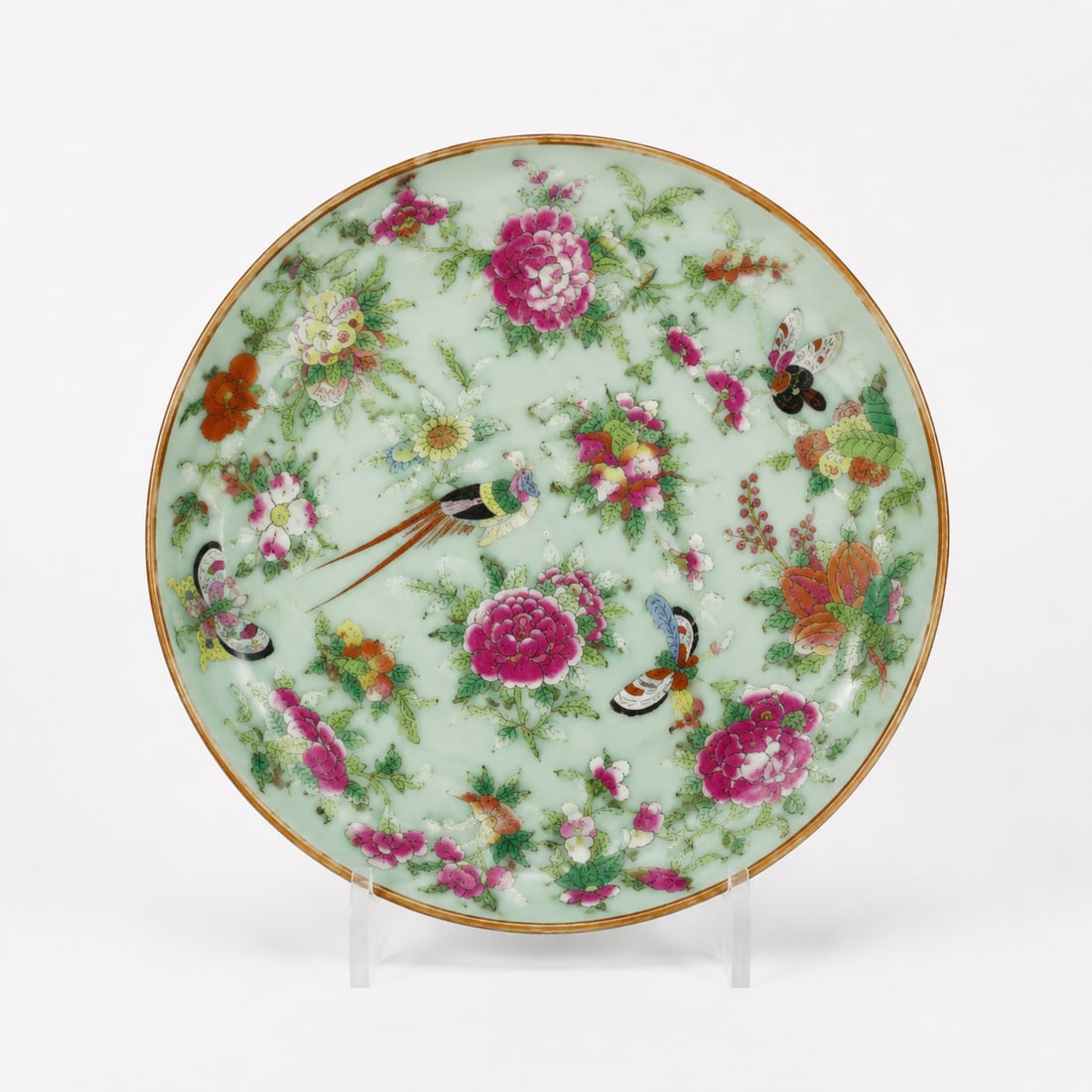 Chinese Green Glazed Famille Rose Plate: Size: 7 inch. Provenance: From Woodstown NJ collector. Preview Day: Preview open On Sep 5th Sat 10AM-4 PM, welcome. We can offer Affordable, Reliable packing and shipping to all over the world for mos