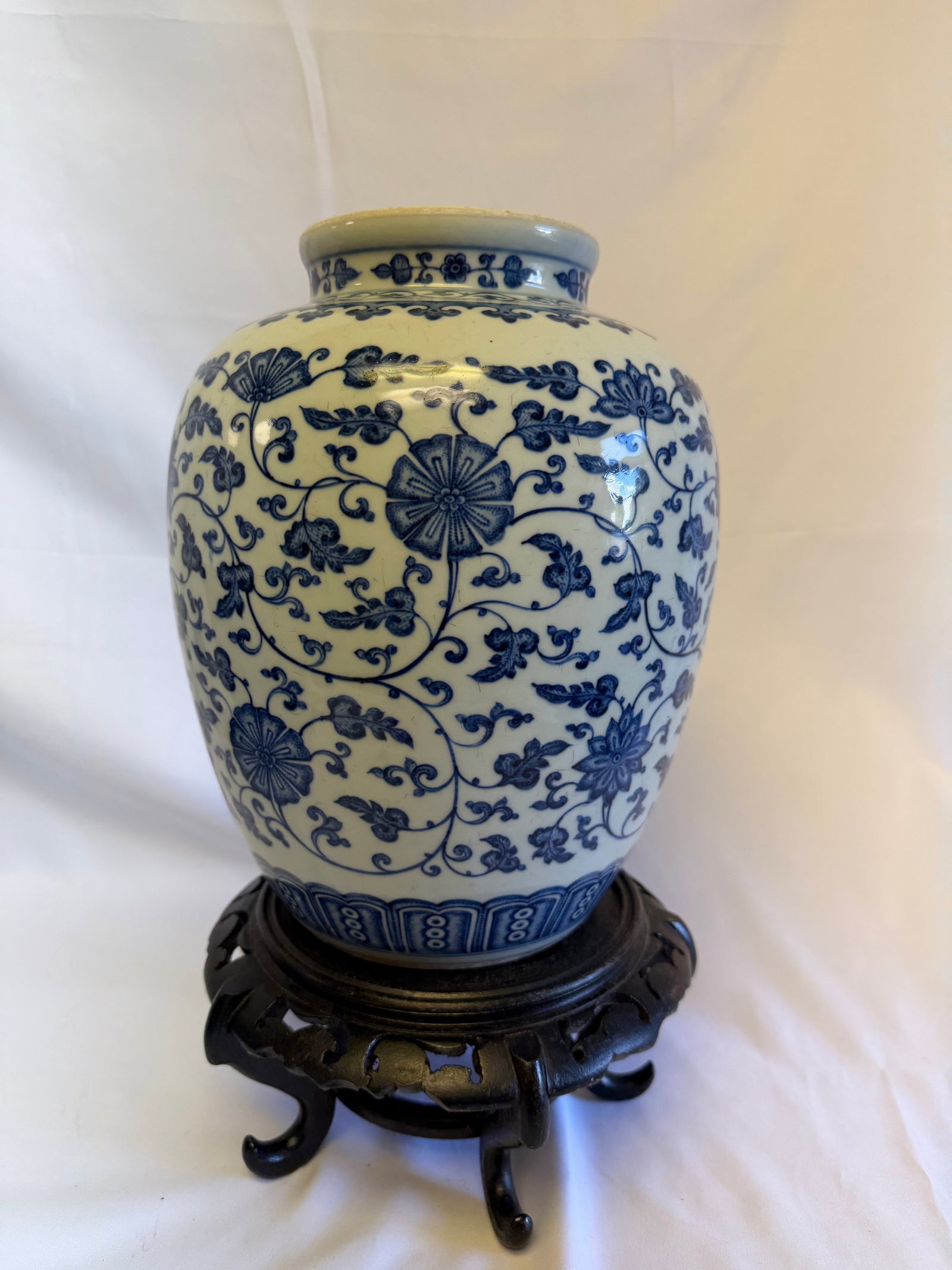 Large Chinese Blue And White lotus vase with stand: Size: 12 inch. Provenance: From Woodstown NJ collector. Preview Day: Preview open On Sep 5th Sat 10AM-4 PM, welcome. We can offer Affordable, Reliable packing and shipping to all over the world for mo