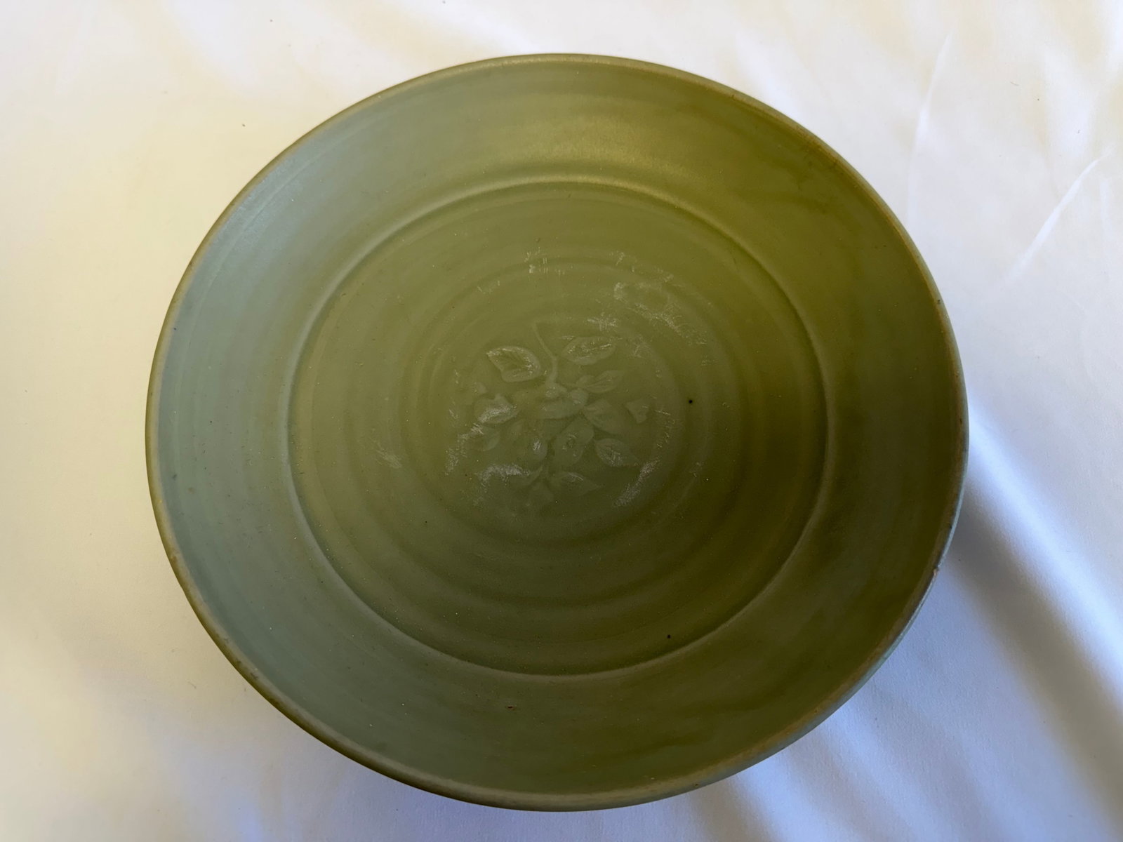 Chinese green glazed lotus porcelain China plate: Size: 10.25 inch. Provenance: From Allentown PA collector. Preview Day: Preview open On Sep 5th Sat 10AM-4 PM, welcome. We can offer Affordable, Reliable packing and shipping to all over the world for