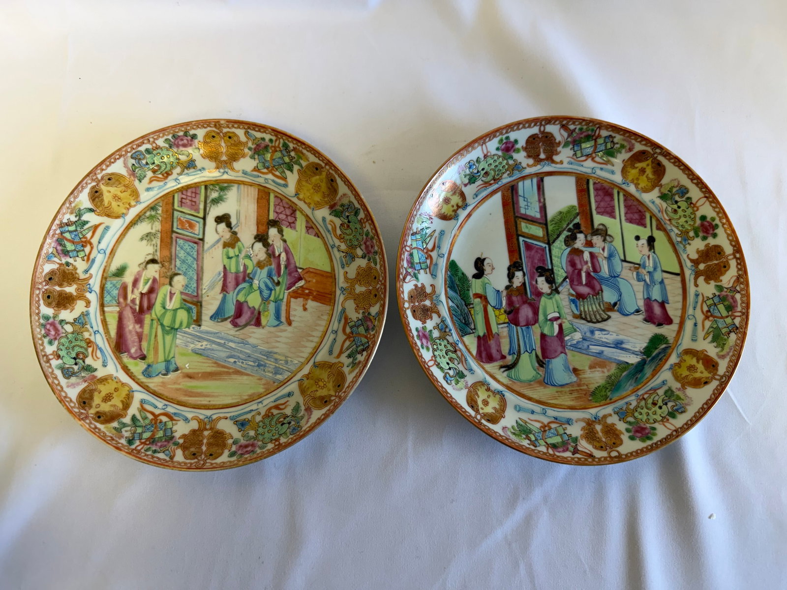 Pair of Chinese antique export famille rose figures scene porcelain China plates: Size: 7.9 inch. Provenance: From Allentown PA collector. Preview Day: Preview open On Sep 5th Sat 10AM-4 PM, welcome. We can offer Affordable, Reliable packing and shipping to all over the world for m