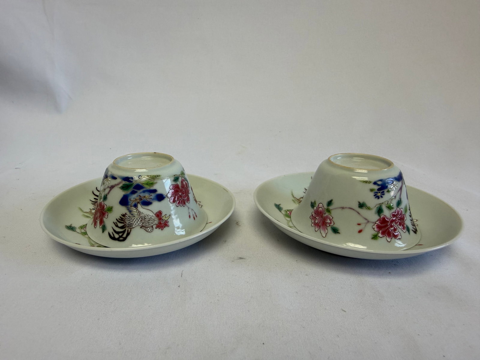 Pair of Chinese export famille rose porcelain China tea cups and saucers: Size: 2.6/ 4.1 inch. Provenance: From West Chester PA collector. Preview Day: Preview open On Sep 5th Sat 10AM-4 PM, welcome. We can offer Affordable, Reliable packing and shipping to all over the wor
