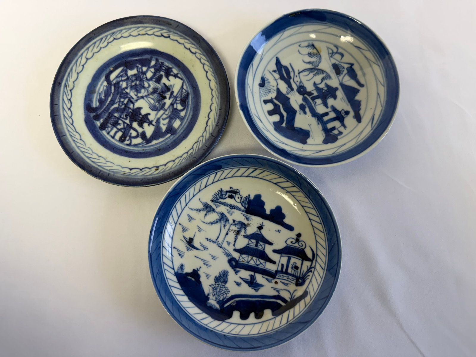 Set of 3 Chinese Blue And White NANKING Porcelain plates (1 of 4)