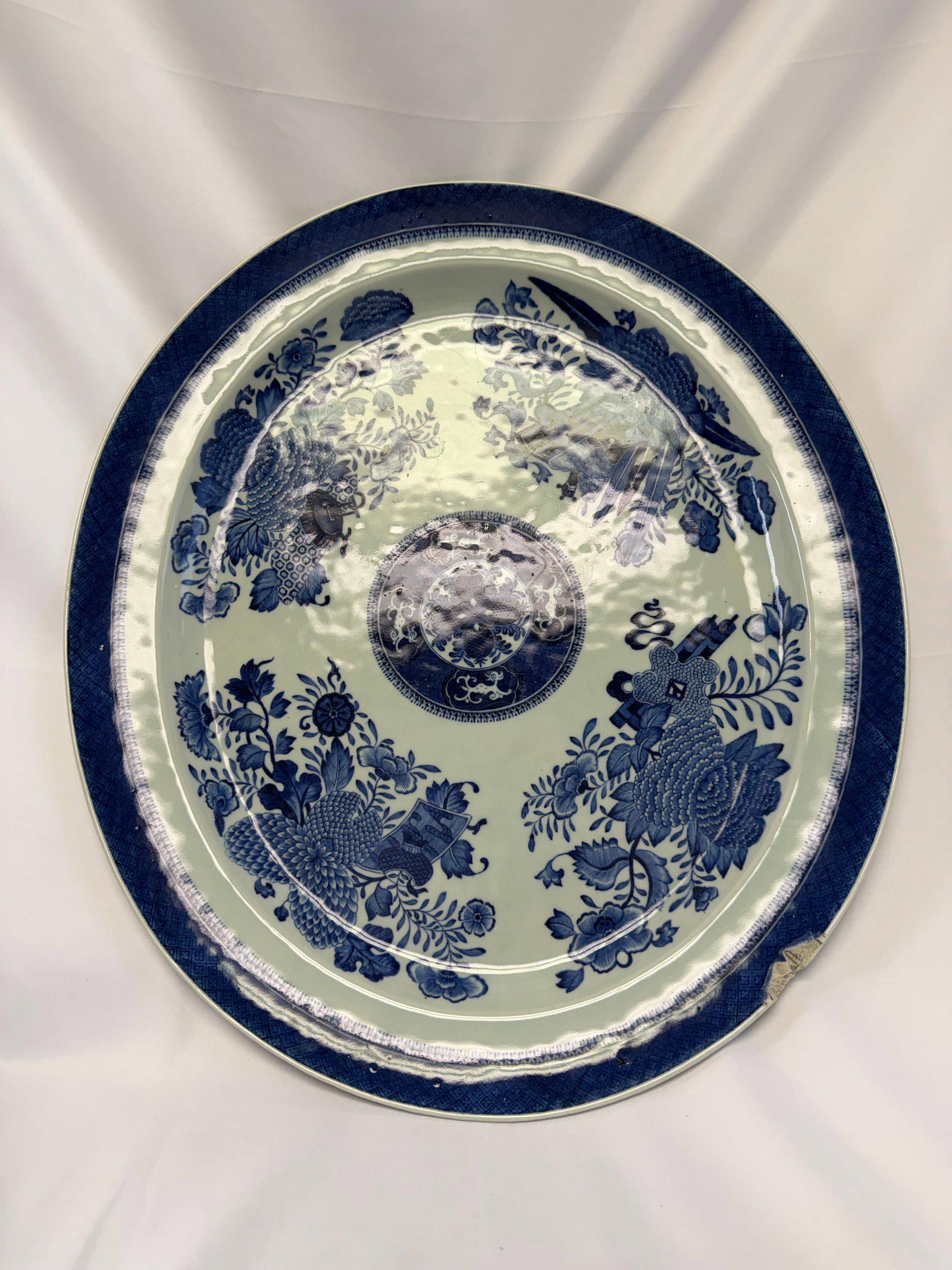 Large Chinese antique blue and white pattern porcelain charger: Size: 21.3x 18.75inch. Provenance: From West Media PA collector. Preview Day: Preview open On Sep 5th Sat 10AM-4 PM, welcome. We can offer Affordable, Reliable packing and shipping to all over the wor