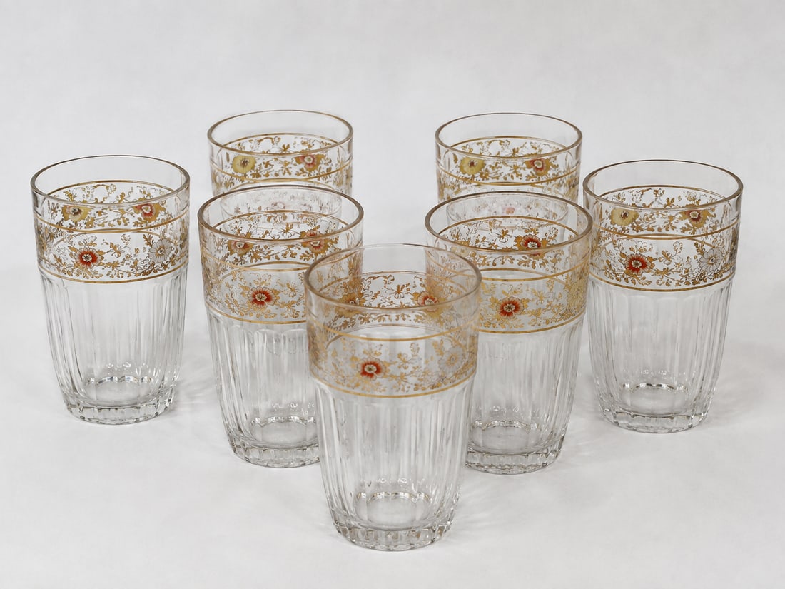 Set of 7 Vintage Glass Cups 1980S: Size: 6 inch. Provenance: From West Media PA collector. Preview Day: Preview open On Sep 5th Sat 10AM-4 PM, welcome. We can offer Affordable, Reliable packing and shipping to all over the world for mo