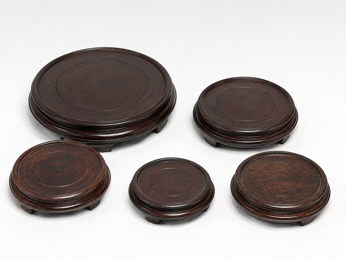 Set Of 5 Chinese Wood stands: Size: 6.5 inch. Provenance: From West Wilmington DE collector. Preview Day: Preview open On Sep 5th Sat 10AM-4 PM, welcome. We can offer Affordable, Reliable packing and shipping to all over the world