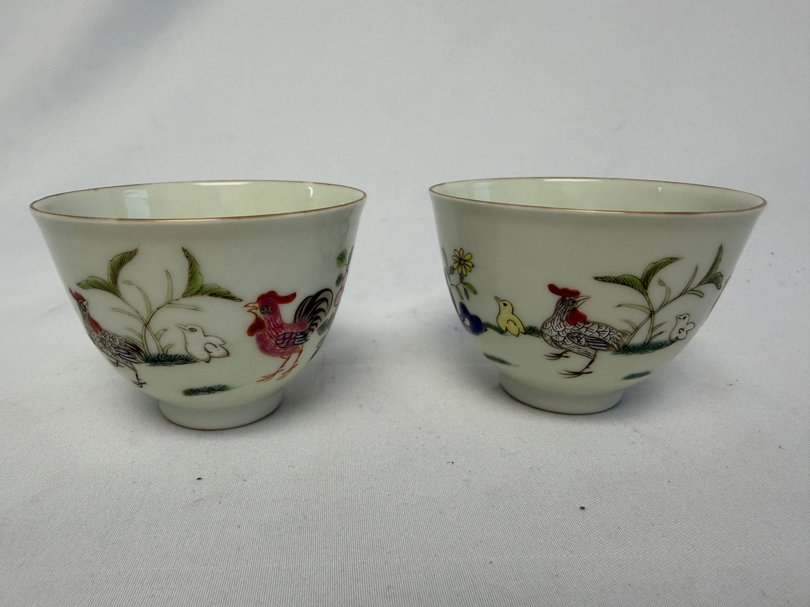 Pair of Chinese export famille rose Roosters porcelain China tea cups (1 of 5)