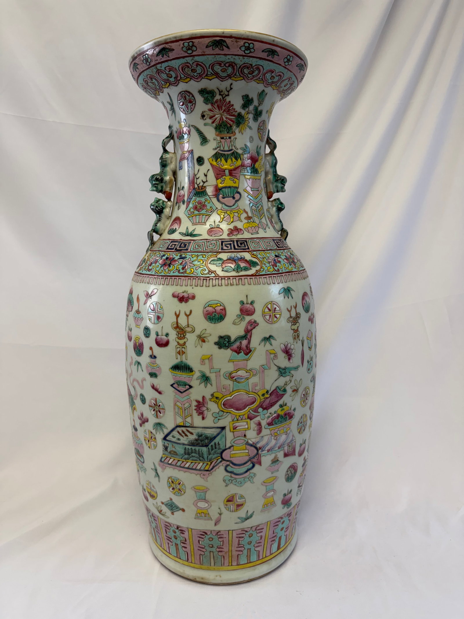 Large Chinese export famille rose pattern and flowers porcelain vase: Size: 24 inch. Provenance: From harrison NJ collector. Preview Day: Preview open On Sep 5th Sat 10AM-4 PM, welcome. We can offer Affordable, Reliable packing and shipping to all over the world for mos