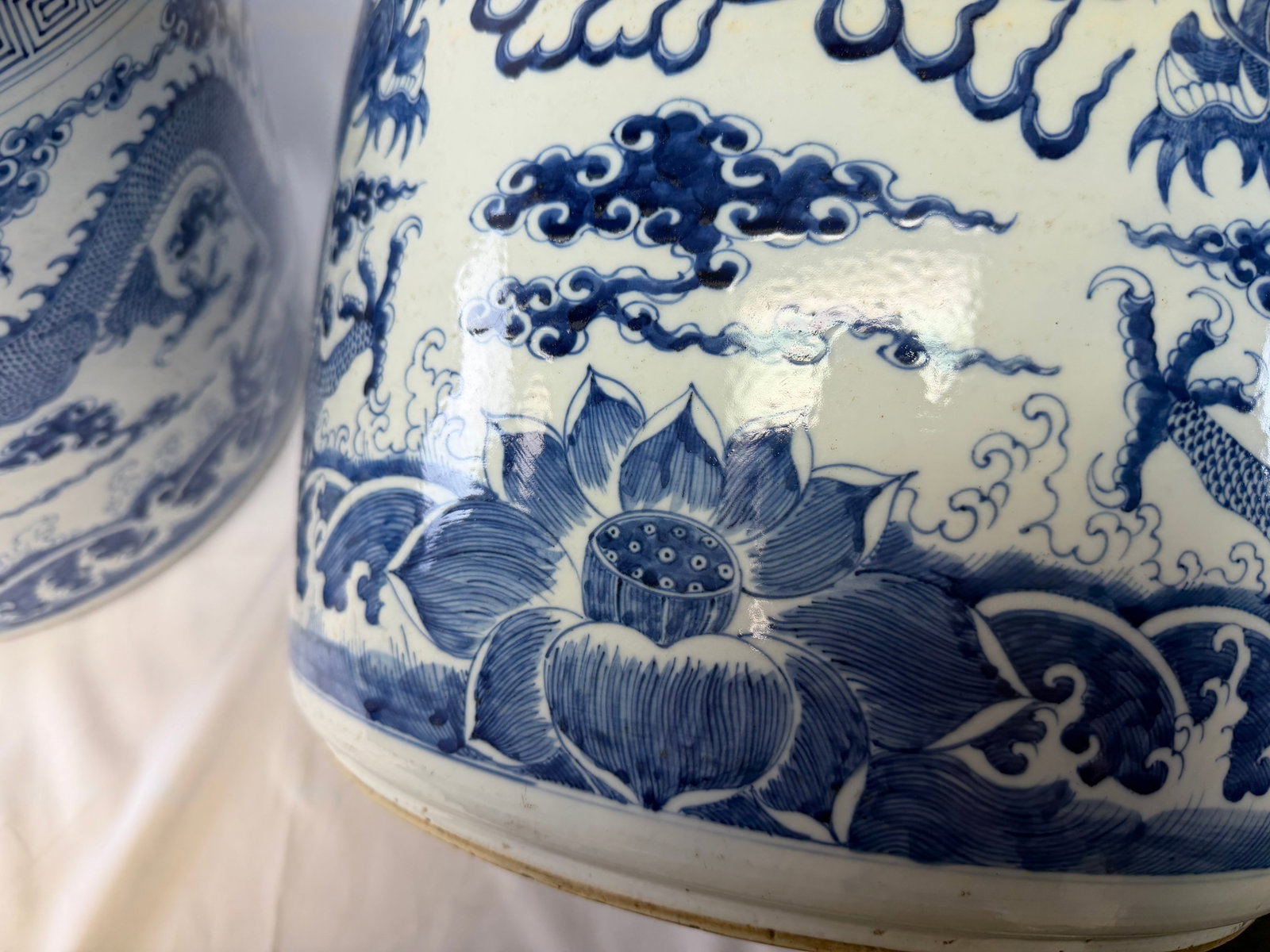 Large Pair of Chinese blue and white dragons porcelain vases - 13