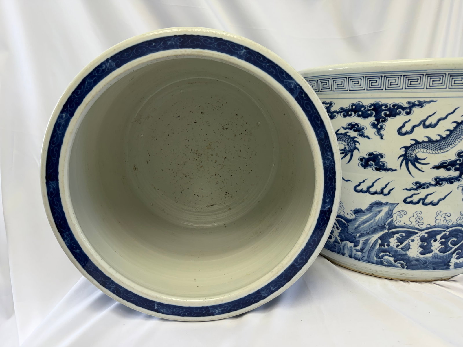 Large Pair of Chinese blue and white dragons porcelain vases - 7
