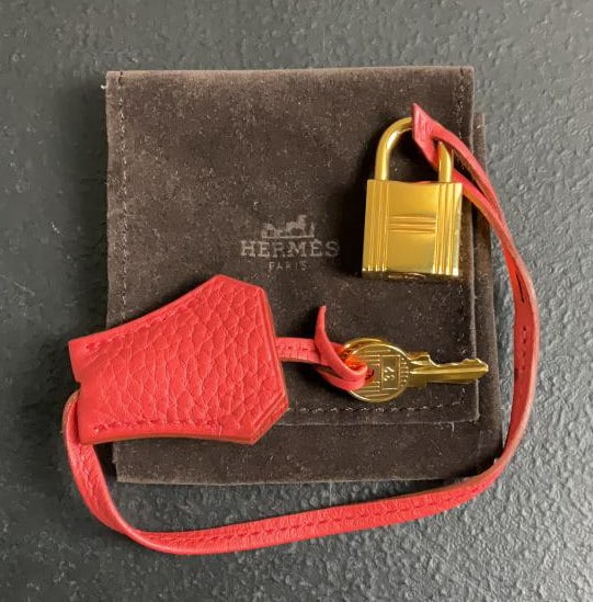 Hermes Pad Lock & Keys (1 of 3)