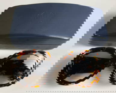 Louis Vuitton Sunglasses w/ Case: Buyer Premium 10% BP MFG Louis Vuitton Sunglasses w/ Case Located in: Chattanooga, TN *Sold As Is Where Is* 1032 F-6-D