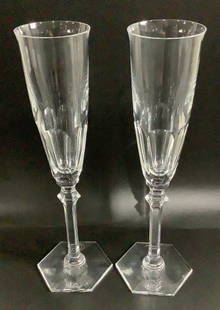 Baccarat "Harcourt Eve" Champagne Flutes: Buyer Premium 10% BP MFG Baccarat "Harcourt Eve" Champagne Flutes Located in: Chattanooga, TN Pair of Baccarat "Harcourt Eve" champagne flutes, made in France. Standing on its hexagonal foot, the "Har