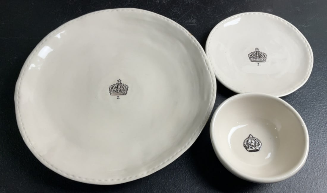 Rae Dunn 34pc Plates & Bowls: Buyer Premium 10% BP MFG Rae Dunn 34pc Plates & Bowls Located in: Chattanooga, TN *Sold As Is Where Is* 1310 H-2-C
