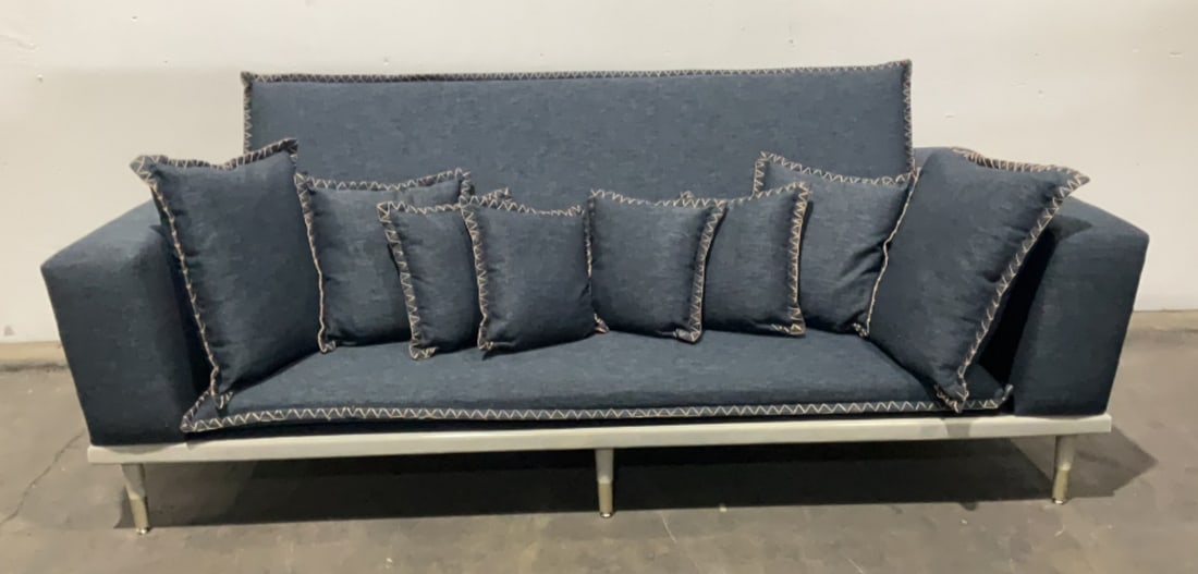 Sofa: Buyer Premium 10% BP Sofa Size (WDH) 91-1/2"Wx41"Dx27"H Located in: Chattanooga, TN *Sold As Is Where Is* 2079 A-3