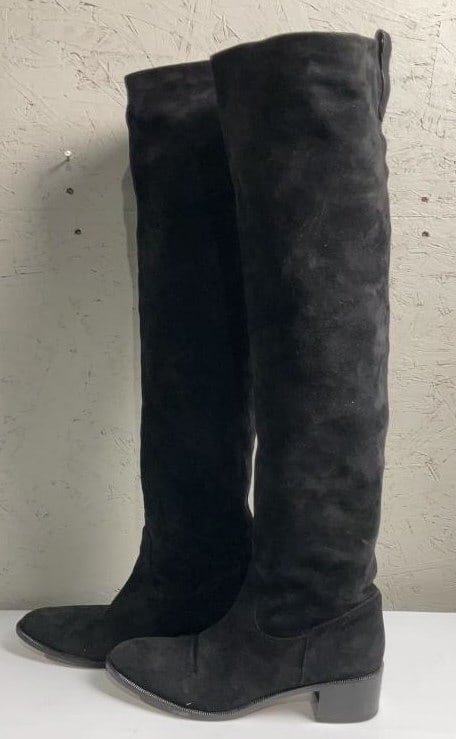 Christian Dior Suede Over-The-Knee Boots: Buyer Premium 10% BP MFG Christian Dior Suede Over-The-Knee Boots Located in: Chattanooga, TN Women's Size 10 *Sold As Is Where Is* 4067 G-3-B