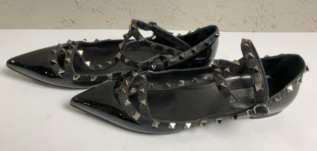Valentino Rockstud Accent Patent Leather Flats (1 of 7)
