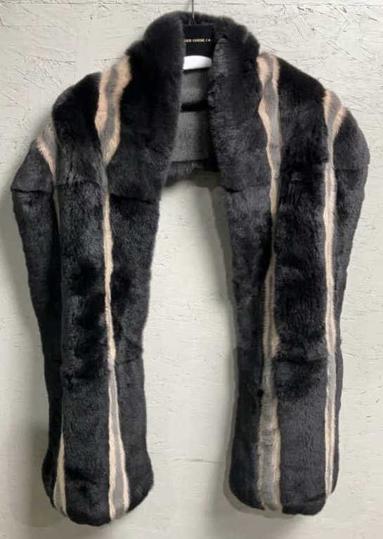 Marni Women's Fur Shawl: Buyer Premium 10% BP MFG Marni Women's Fur Shawl Located in: Chattanooga, TN *Sold As Is Where Is* 4557 G-6-D