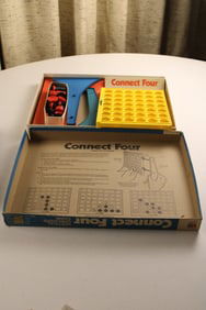 Connect Four Milton Bradley