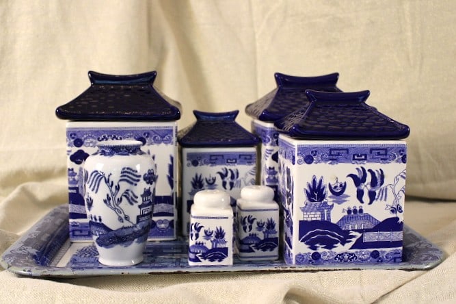 Blue Willow Canister Set (1 of 3)