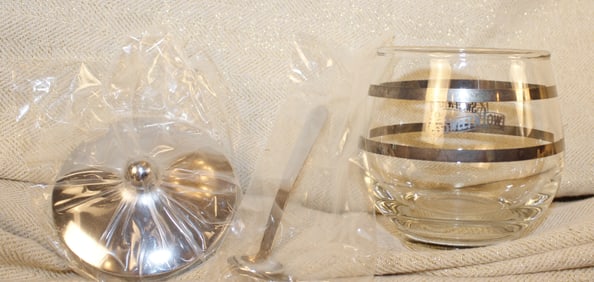 Sweet ‘N Low Serving Dish