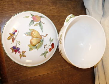 Royal Worcester Oven to Tableware