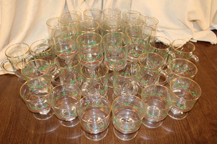 Arby's Holly Berry Glasses w Bow Stems Complete