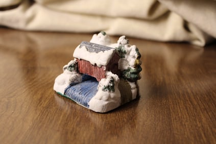 American Rustic Miniature Houses Covered Bridge