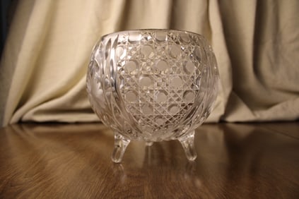 Mckee Innovation Line 410 Three-Footed Rose Bowl