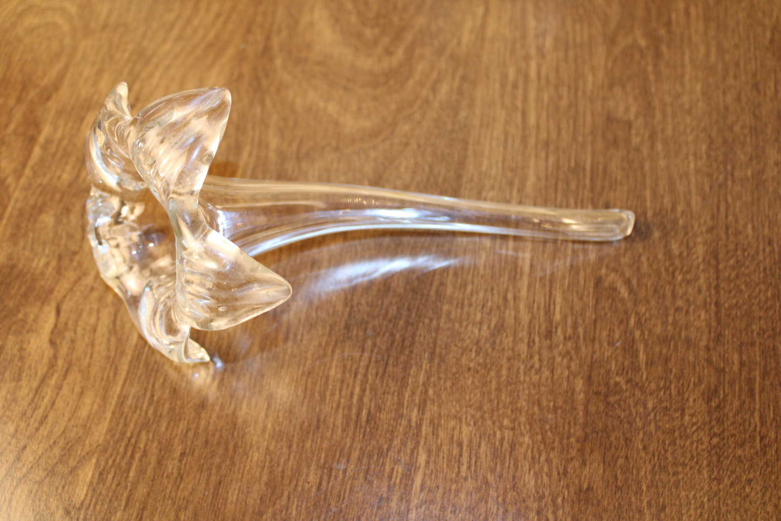 Hand Blown Clear Glass Lily Bud Vase: Hand Blown Clear Glass Lily Bud Vase