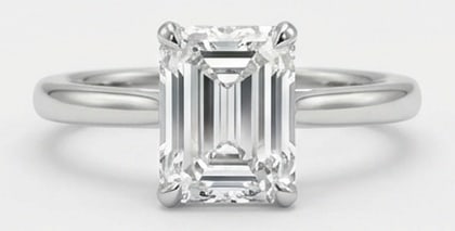 Lab Grown 4.00 Ct Emerald Diamond Ring – Solitaire setting with thick rounded band and double claw: Beautifully styled, this ring is anchored by a 4.00 carat lab grown Emerald center diamond. Featuring a Solitaire setting with thick rounded band and double claw prongs aesthetic, balancing bold geome