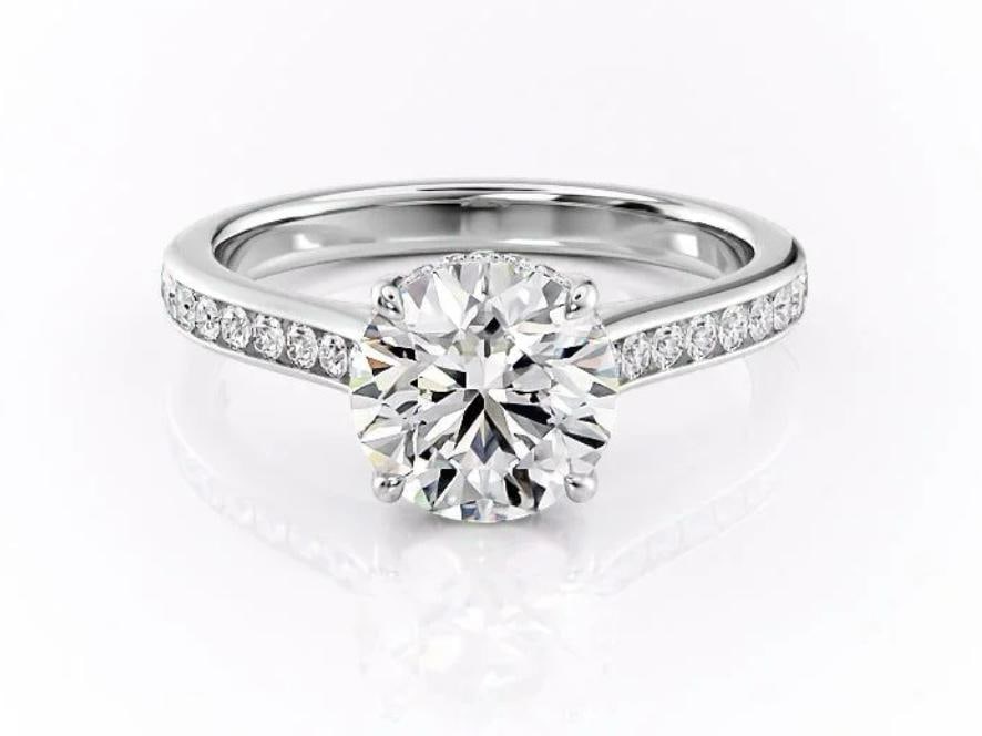 Luxury IGI Certified 2.50 Ct Round Diamond Ring in 14K White Gold: Exceptional luxury ring showcasing approximately 2.50 carat lab grown diamond, beautifully crafted in 14K White Gold. This refined design highlights superior craftsmanship and timeless elegance, makin