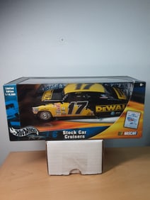 Hot Wheels DeWalt 1:24 Stock Car Cruisers Matt Kenseth ‘49 Merc Race Car