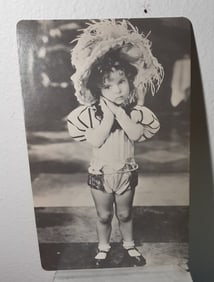 Vintage SHIRLEY TEMPLE Postcard Movie Actress Child Star