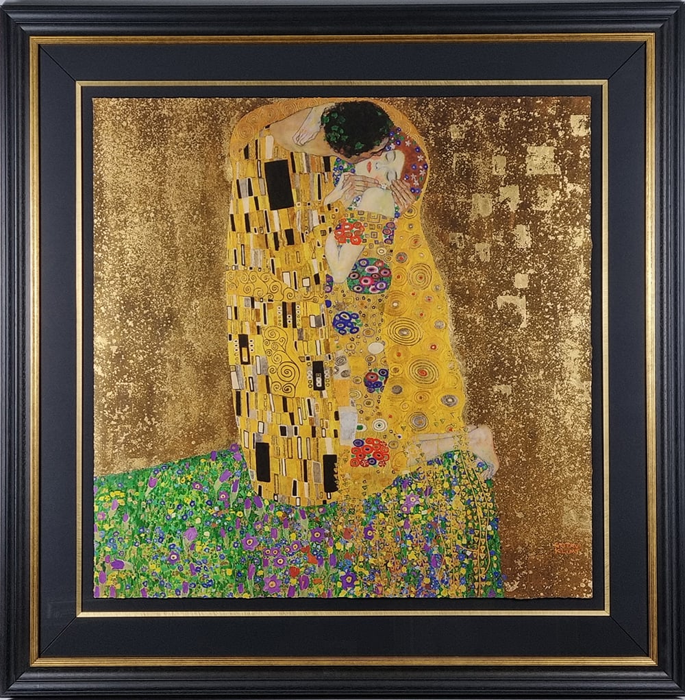 Gustav Klimt Certified 22ct Gold Limited Edition "The Kiss": A truly beautiful 22 carat gold silkscreen limited edition by Gustav Klimt titled the “The Kiss”. This Silkscreen is one of only 100 published Worldwide. It has been painstakingly and skil