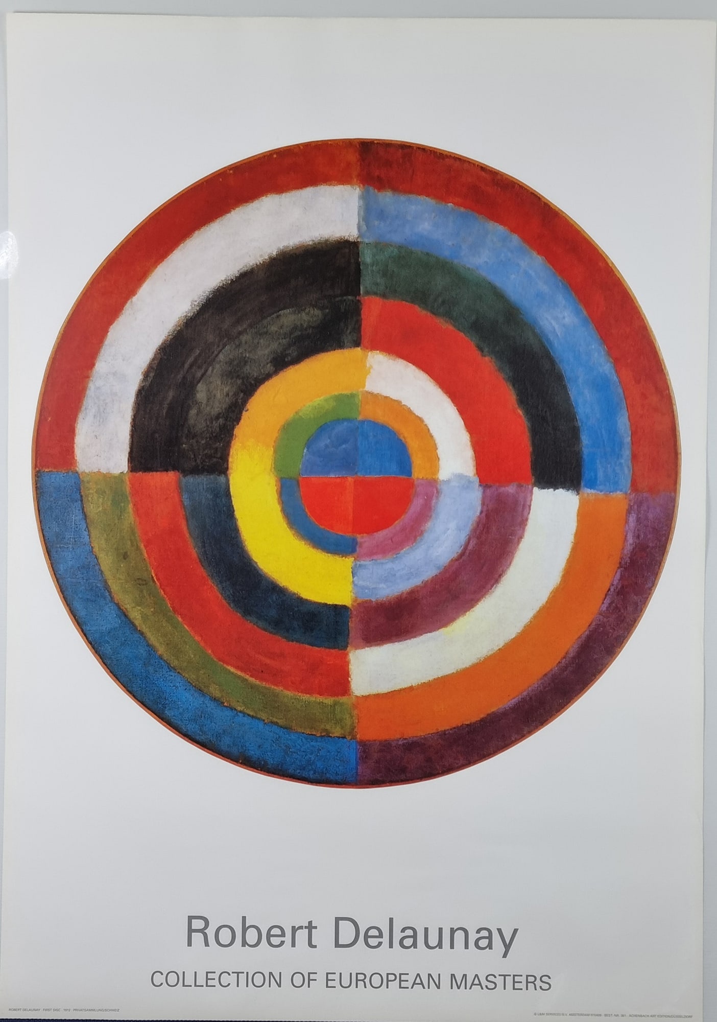 Robert Delaunay "Simultaneous Disc" Art Print by Achenbach: Simultaneous Disc art print by Robert Delaunay. Printed on thick paper, museum quality and published by Achenbach Art Edition. . H: 100cm W: 70cm D: 1cm