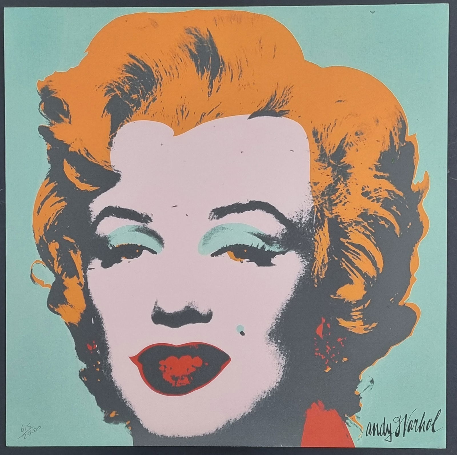 Andy Warhol Limited Edition Lithograph: Limited edition Andy Warhol of Marilyn Monroe. Number 615/2400, signed in the plate. Excellent condition. . H: 60cm W: 60cm D: 1cm
