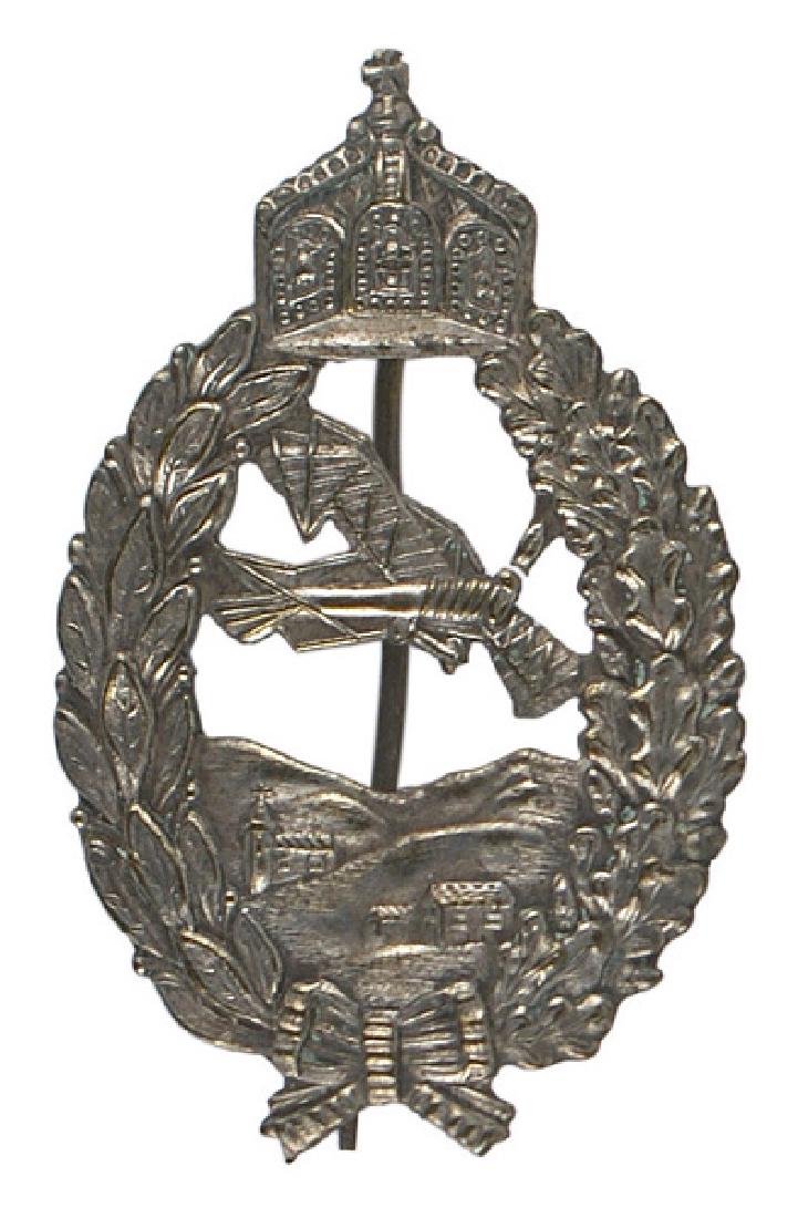 Prussian Pilot Badge Prinzen size Medal: B-028 Prussian Pilot's badge, Prinzen size, Taube is fretted out. Vertical pin. II