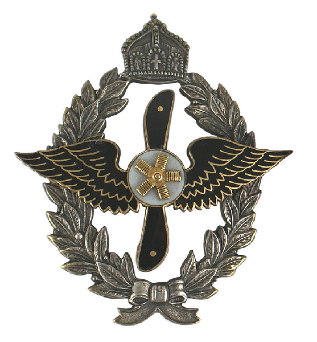 German Kaisers Aero and Model Club badge: B-047 Membership badge of the German Kaisers Aero and Model Club (Mitgliedsabzeichen des Kaiserlichen Aero-und Modellflieger Vereins). Silvered crowned large open oak leaves/laurel leaves wreath. With