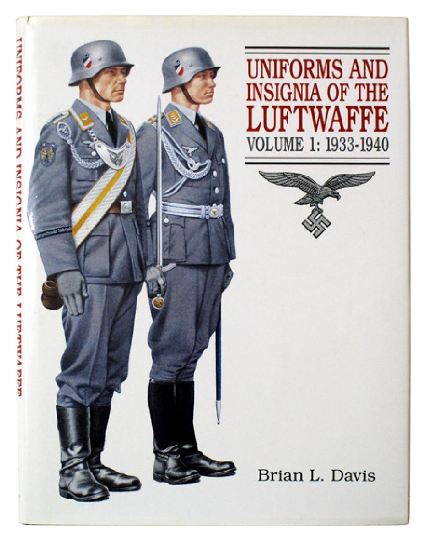 UNIFORMS INSIGNIA LUFTWAFFE reference book: I-074 Hard cover edition of "UNIFORMS AND INSIGNIA OF THE LUFTWAFFE 1933-1940" by Brian L Davis. Volume I. Photo/line drawing illustrated. With jacket. II+