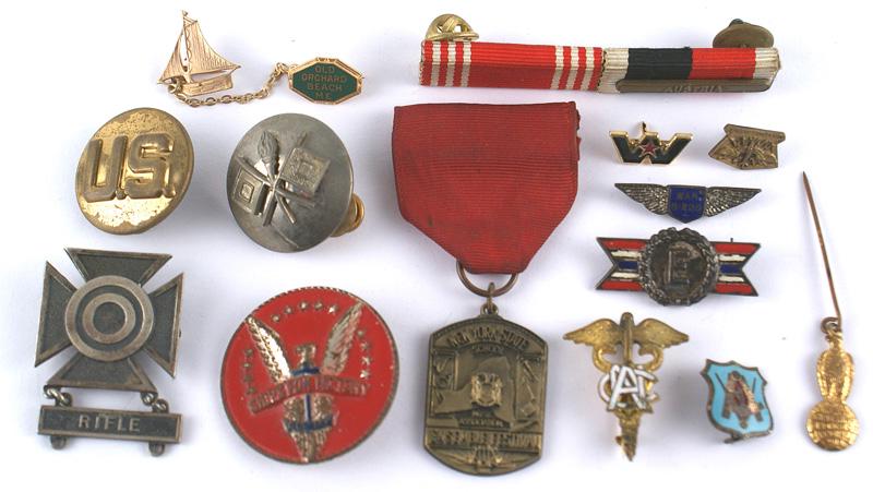 Lot of US insignia stickpin Sterling bar: H-203 Lot of miscellaneous U.S. insignia. Includes: (1) Antique advertising stickpin. Eagle on a globe "J.I. CASE THRESINING MACHINE CO - RACINE, WIS." (2) Early Labor organization enamel pin. With "L