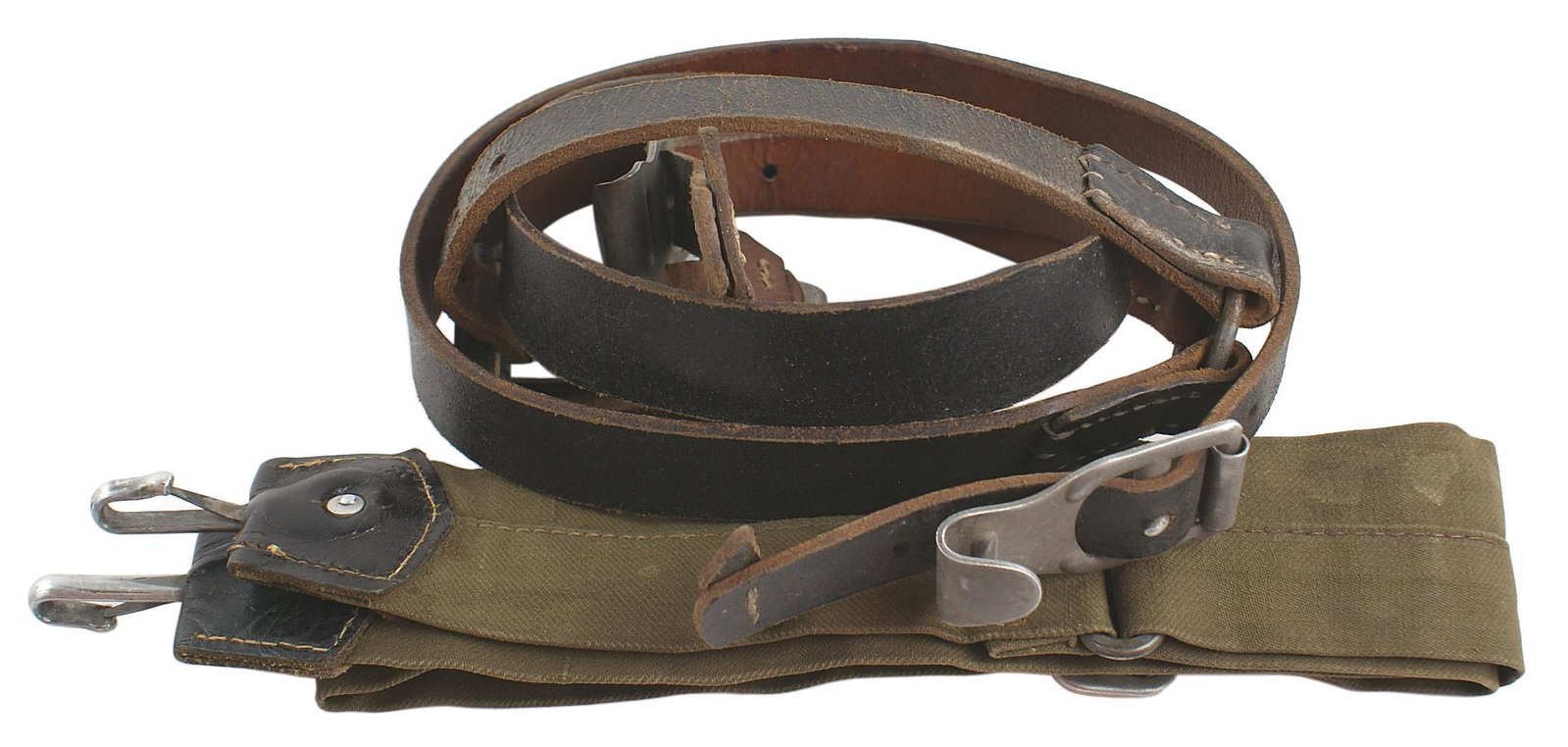Lot of 2 German WWII field items Y straps: N-007 Lot of 2 German WWII field items (1) Dress "Y" straps. Solid condition. Complete. (2) Cloth 2" wide O.D. shoulder strap. Snap hooks on each end. II+