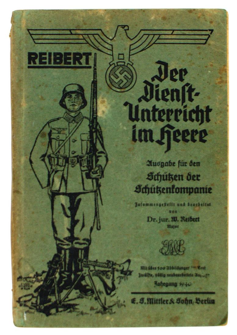 German WWII book 1940 Army field manual: I-016 "Der Dienst Unterricht im Heere". 1940 German Army field manual. Includes German history, tactics, training, weapons, munitions, medals, insignia, uniforms, etc. Illustrated with photos, drawing