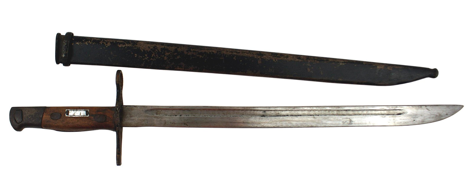 Japanese WWII training bayonet Arisaka: D-118 Japanese WWII training bayonet. Arisaka model with a straight crossguard - no quillon. Metal tag with "21" attached to the wood grip. 15" blade is clean metal and shows some darkening. Approxima
