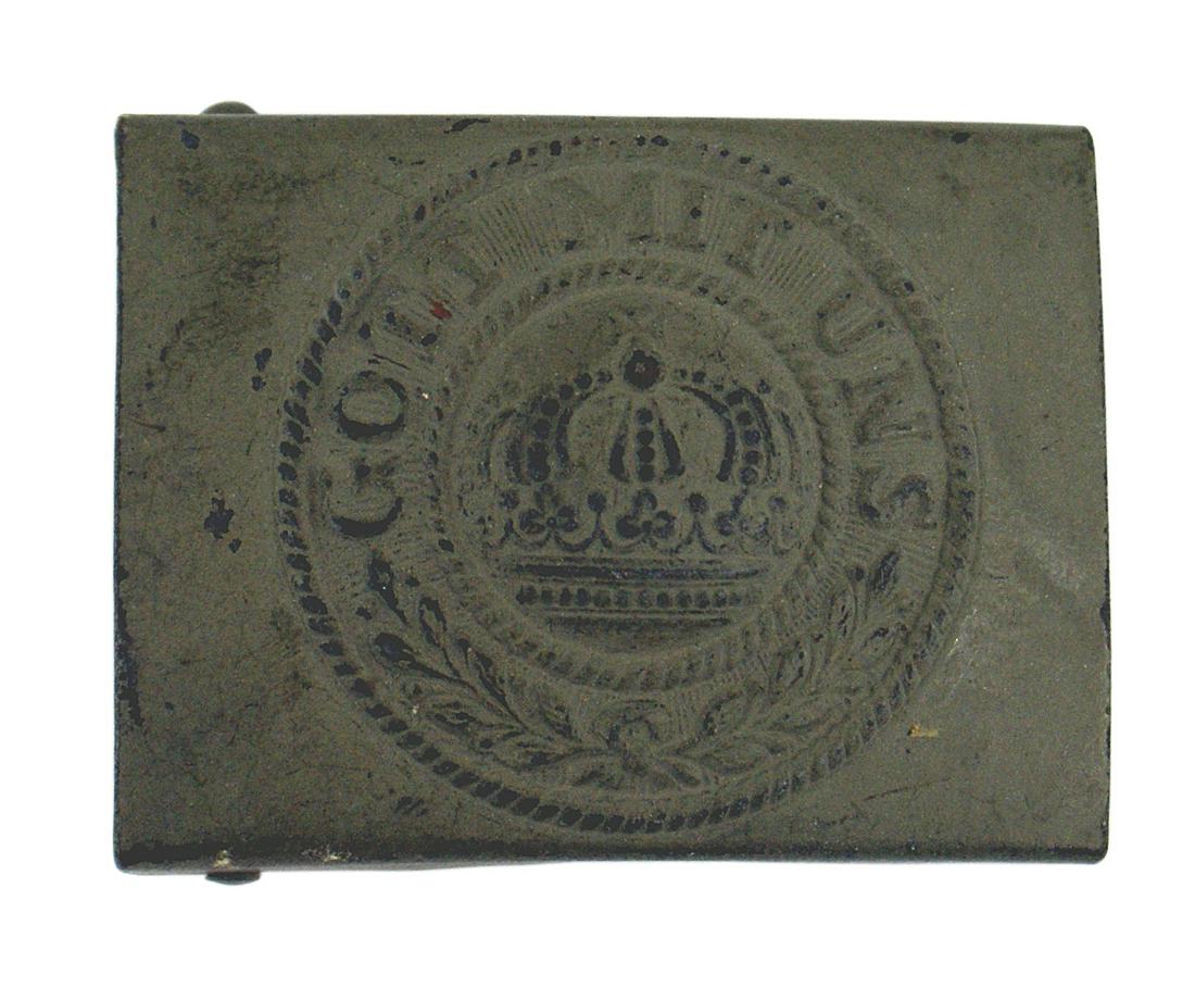 German WWI EM steel belt buckle: H-001 German WWI EM steel belt buckle. Original feld brau finish on the relief crown and "GOTT MIT UNS" and with oak leaves. II+
